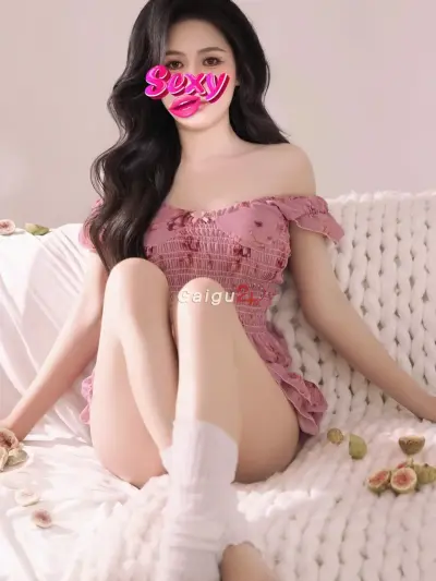 Min Min - Em xinh tươi, thân hình quyến rủ